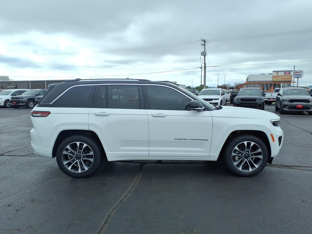 Used 2023 Jeep Grand Cherokee Overland SUV