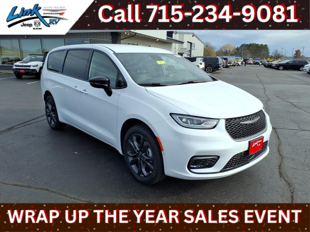 2026 Chrysler Pacifica Select's photo