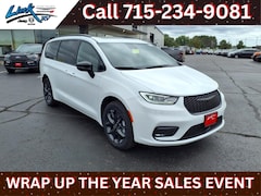 2026 Chrysler Pacifica Limited Passenger Van