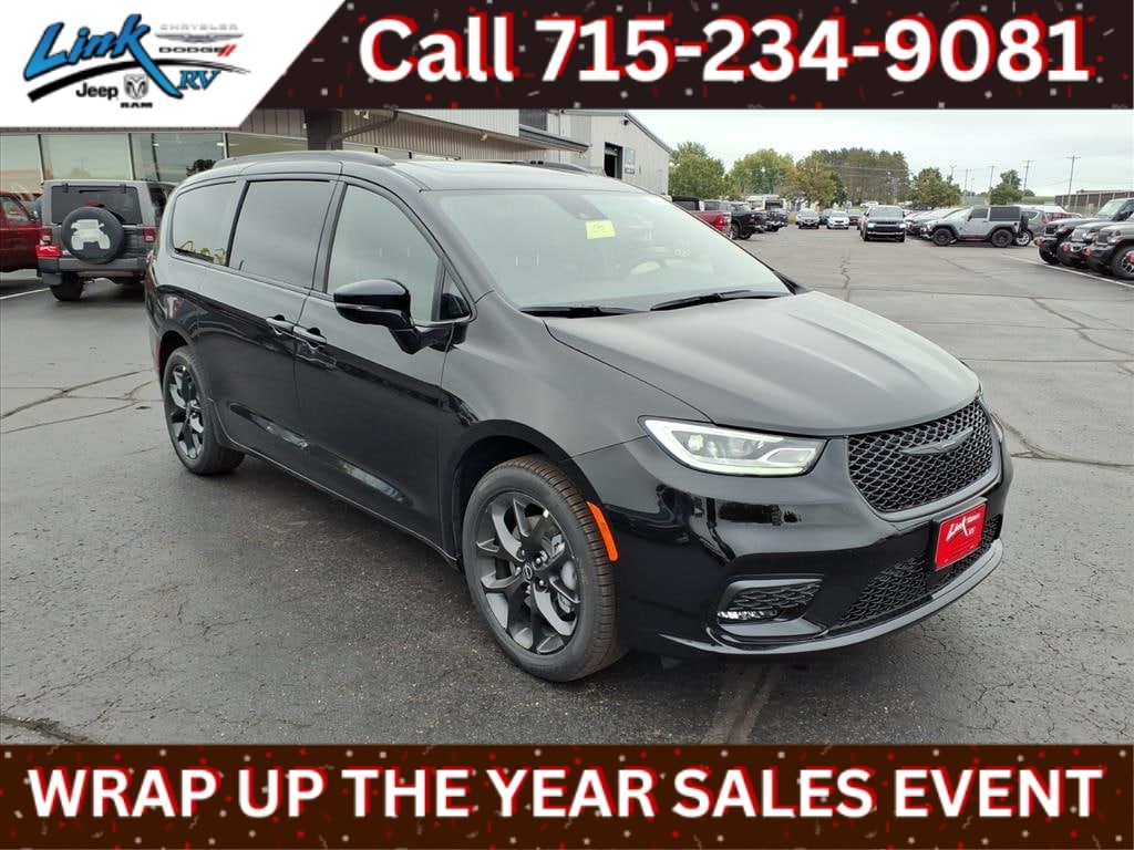 2026 Chrysler Pacifica Limited's photo