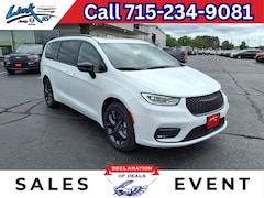 2026 Chrysler Pacifica Limited Passenger Van