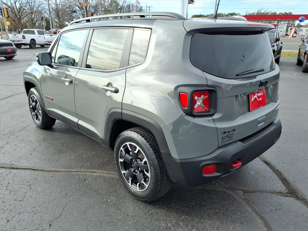 2023 Jeep Renegade Trailhawk - Photo 6
