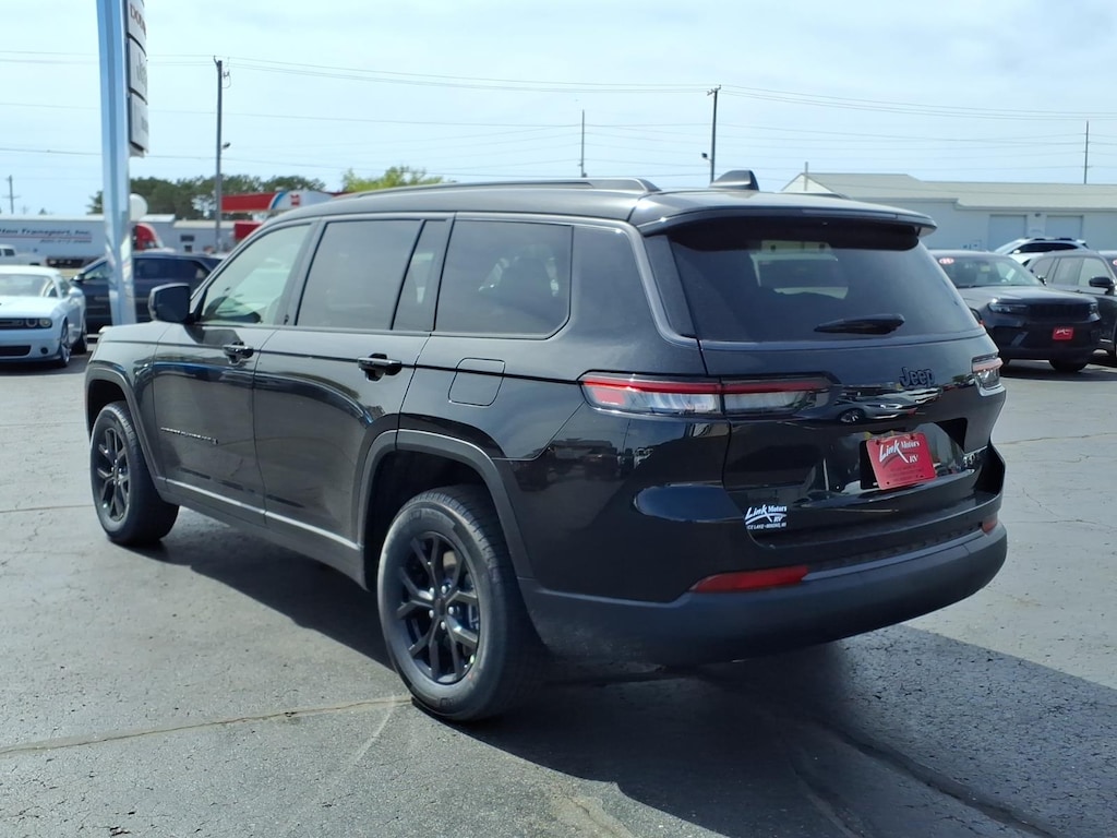 New 2026 Jeep Grand Cherokee L Altitude Sport Utility