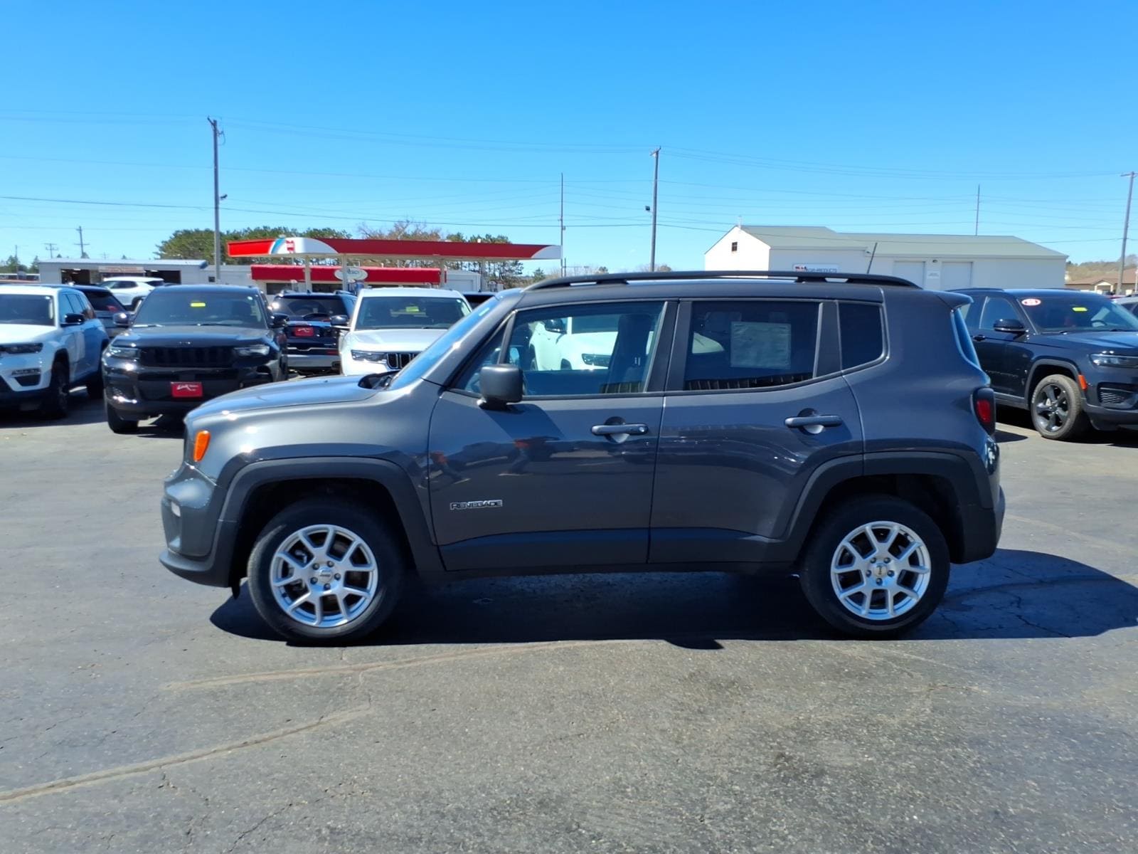 Used 2022 Jeep Renegade Latitude with VIN ZACNJDB14NPN97734 for sale in Rice Lake, WI