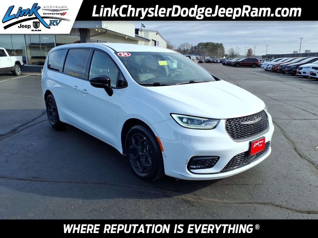 Used 2024 Chrysler Pacifica Hybrid Select Minivan/Van