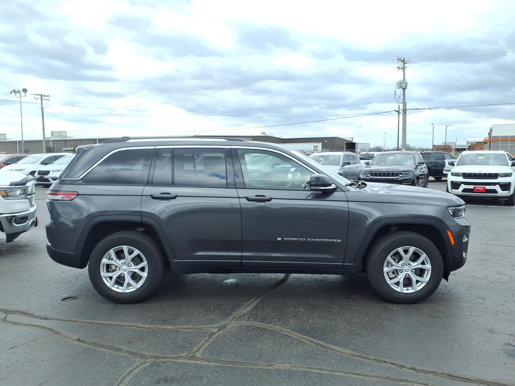 Used 2023 Jeep Grand Cherokee Limited SUV