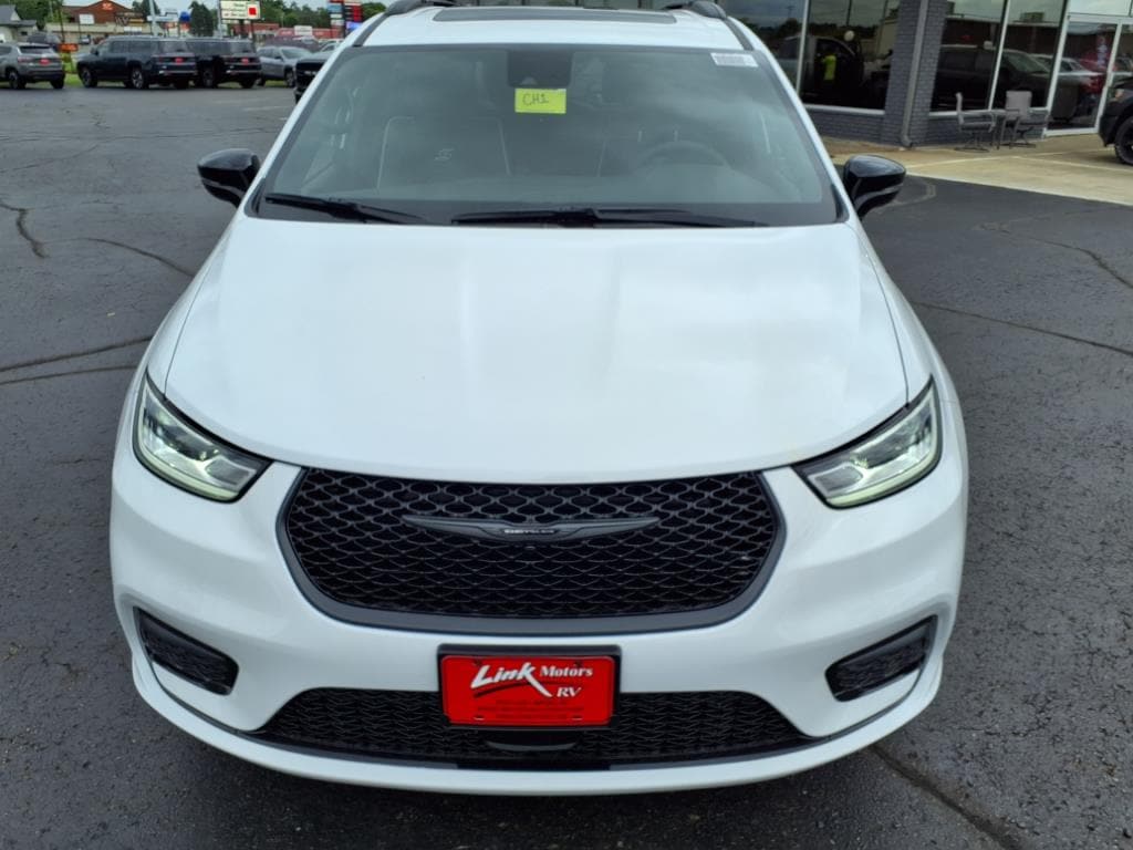 2026 Chrysler Pacifica Limited - Photo 6