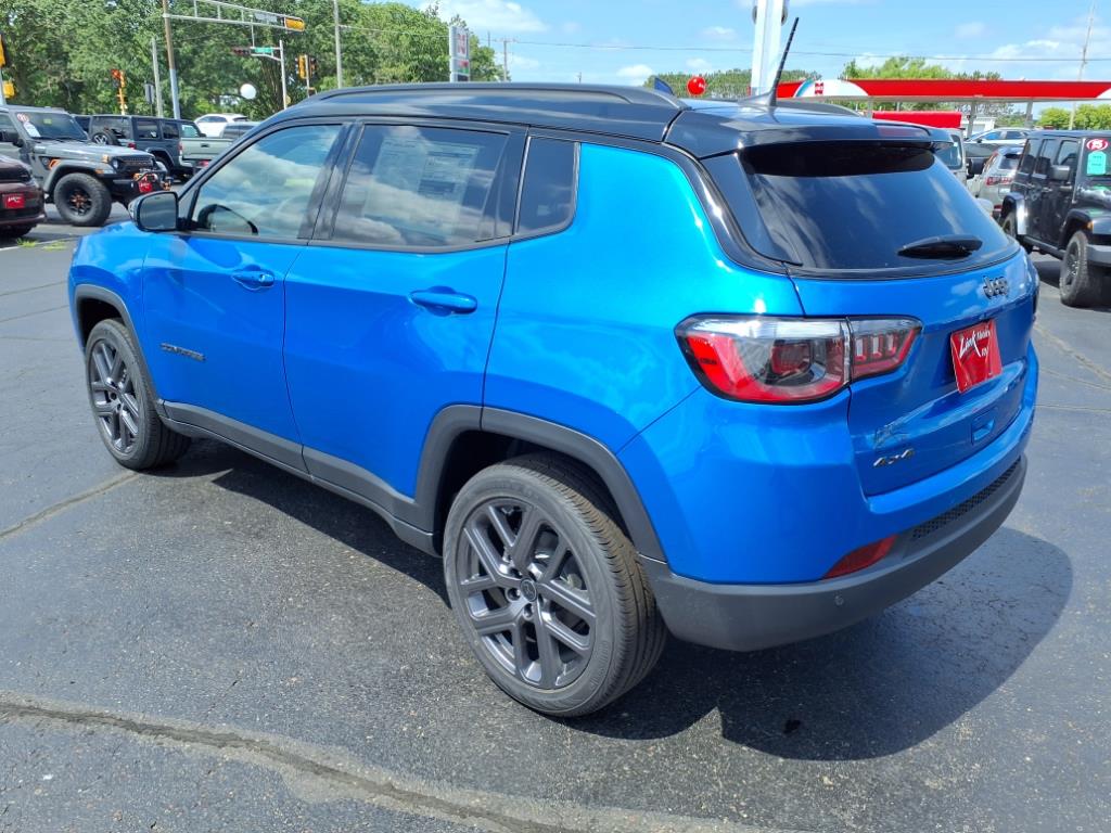 2025 Jeep Compass Limited photo 3