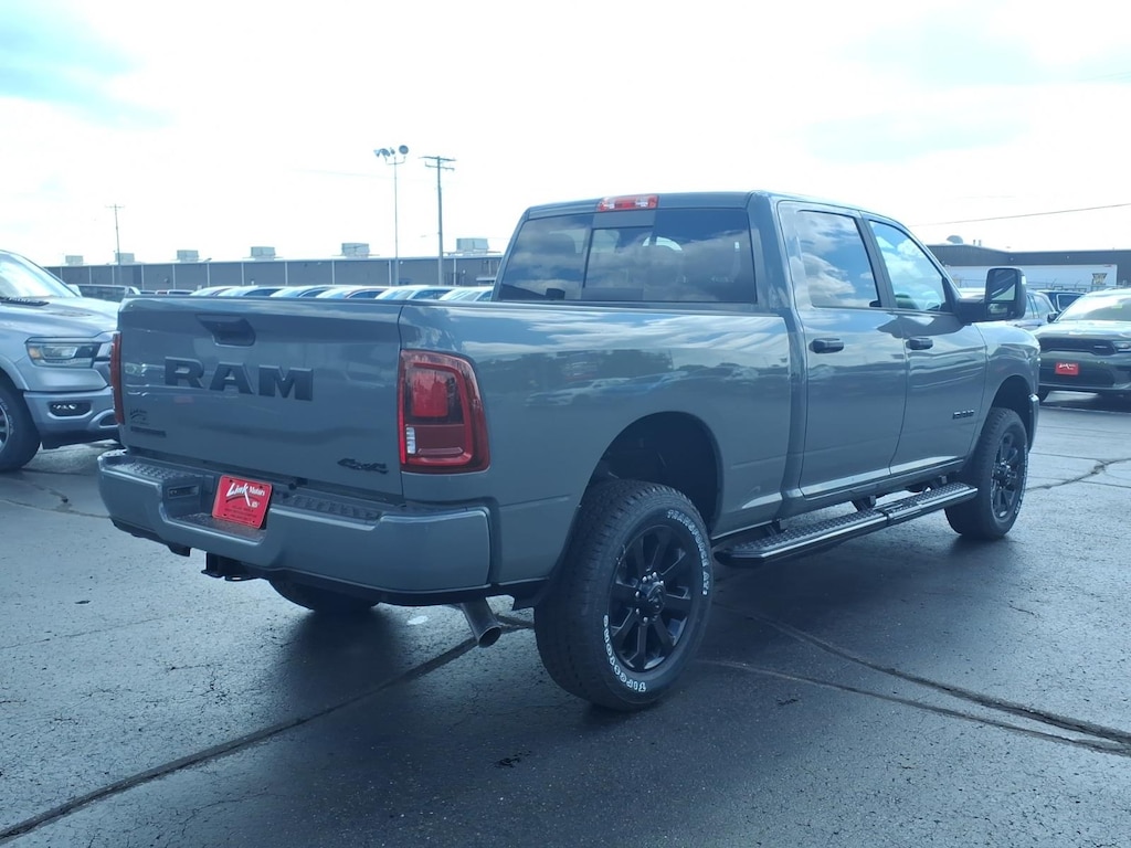 New 2026 Ram 2500 BIG HORN CREW CAB 4X4 6'4 BOX Pickup