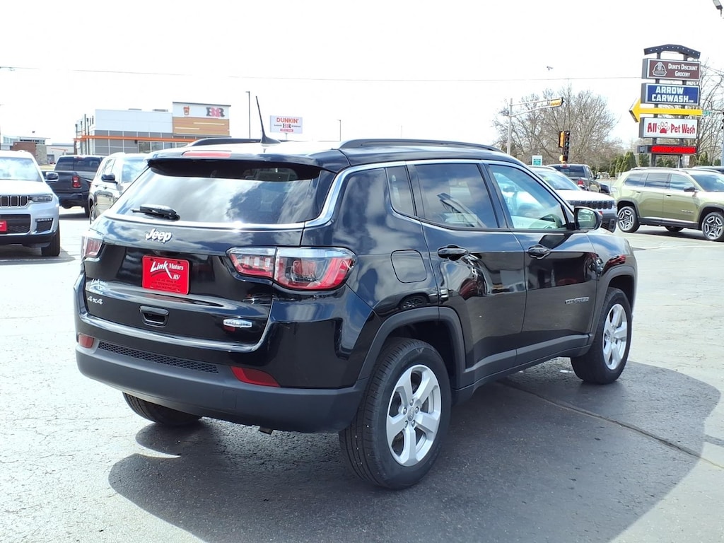 Used 2018 Jeep Compass Latitude SUV