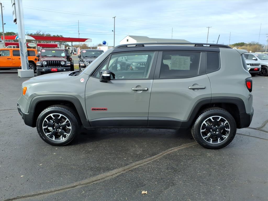 2023 Jeep Renegade Trailhawk - Photo 7