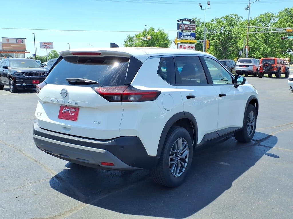 Used 2023 Nissan Rogue S SUV