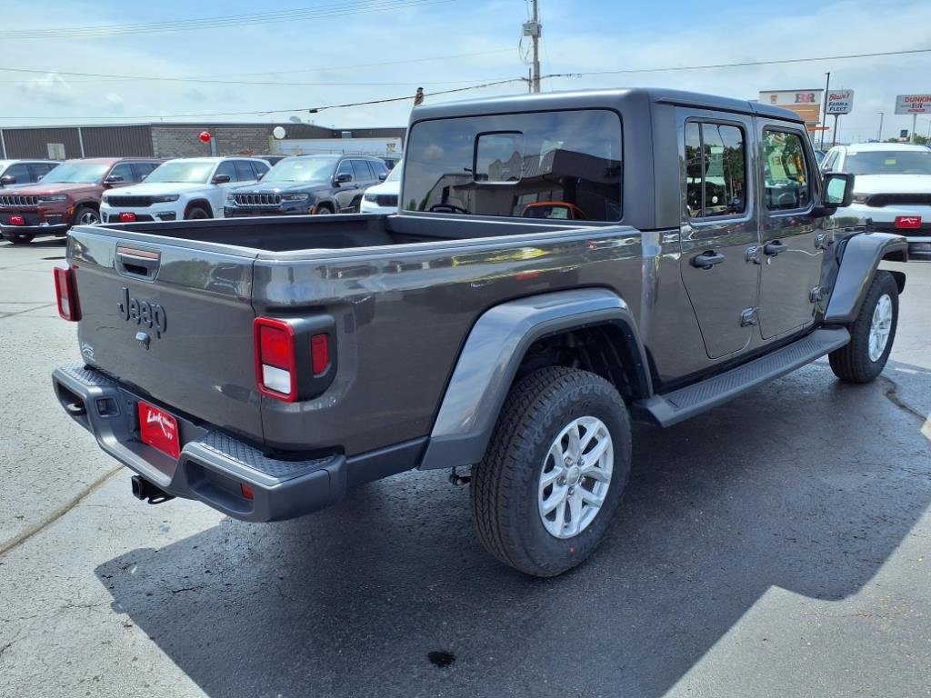 2023 Jeep Gladiator Sport S photo 3