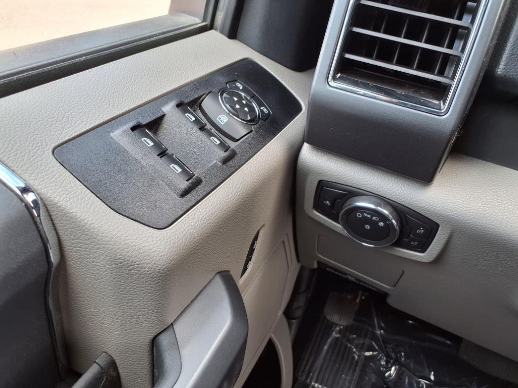 2022 Ford F-350 Super Duty XLT - Photo 22