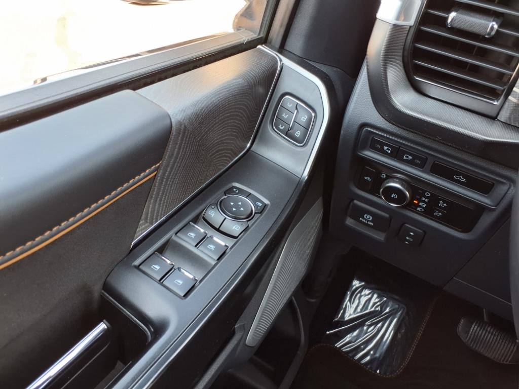 2023 Ford F-150 Platinum - Photo 22