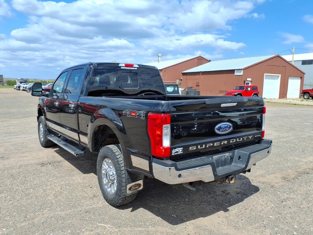 Used 2017 Ford F-250SD Lariat Truck