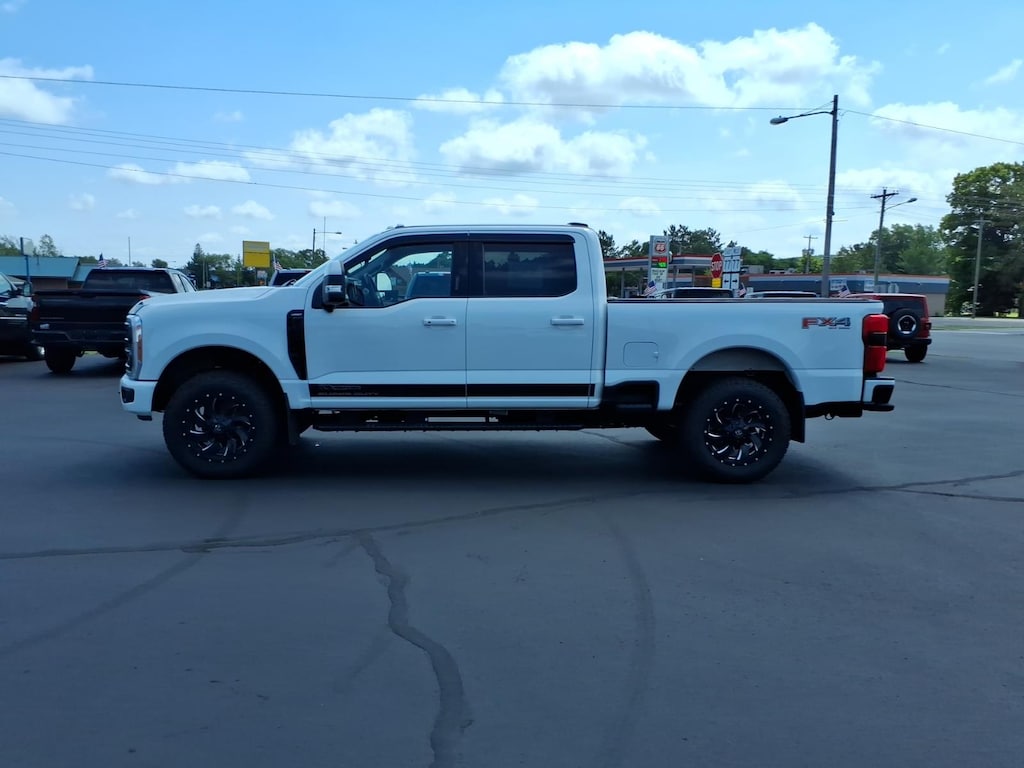 Used 2023 Ford F-350SD Lariat Truck