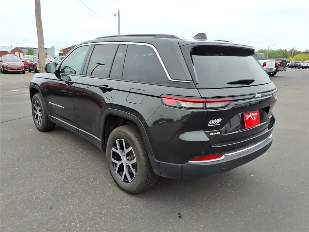 Used 2024 Jeep Grand Cherokee Limited SUV