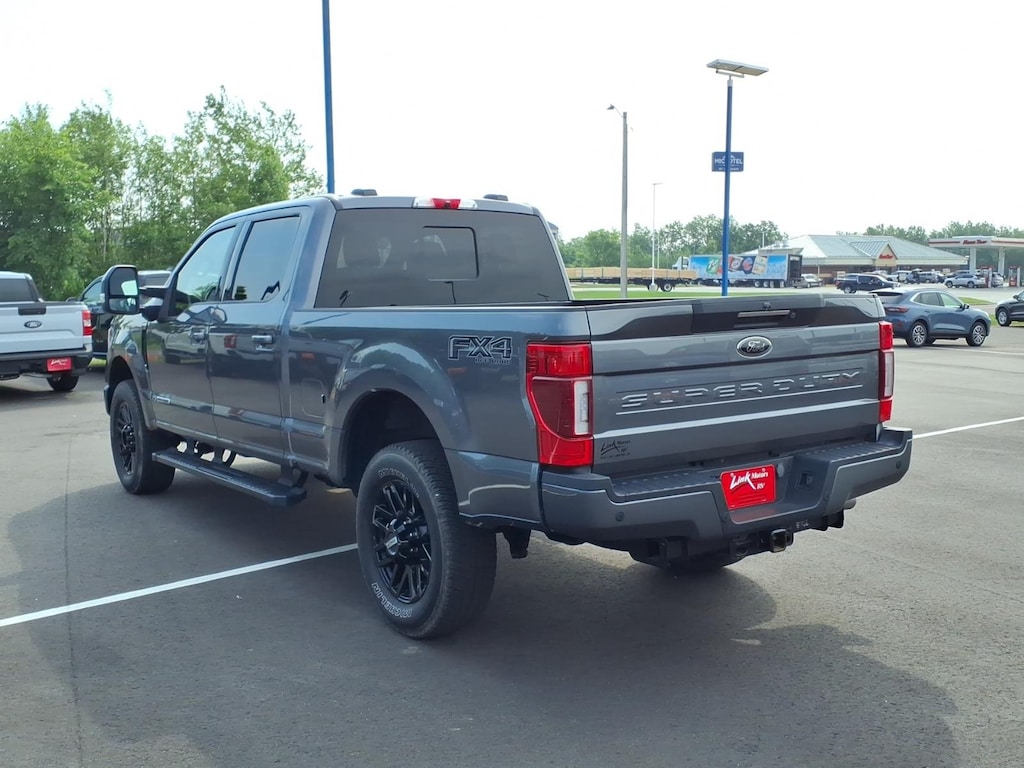 Used 2022 Ford F-250SD Lariat Truck