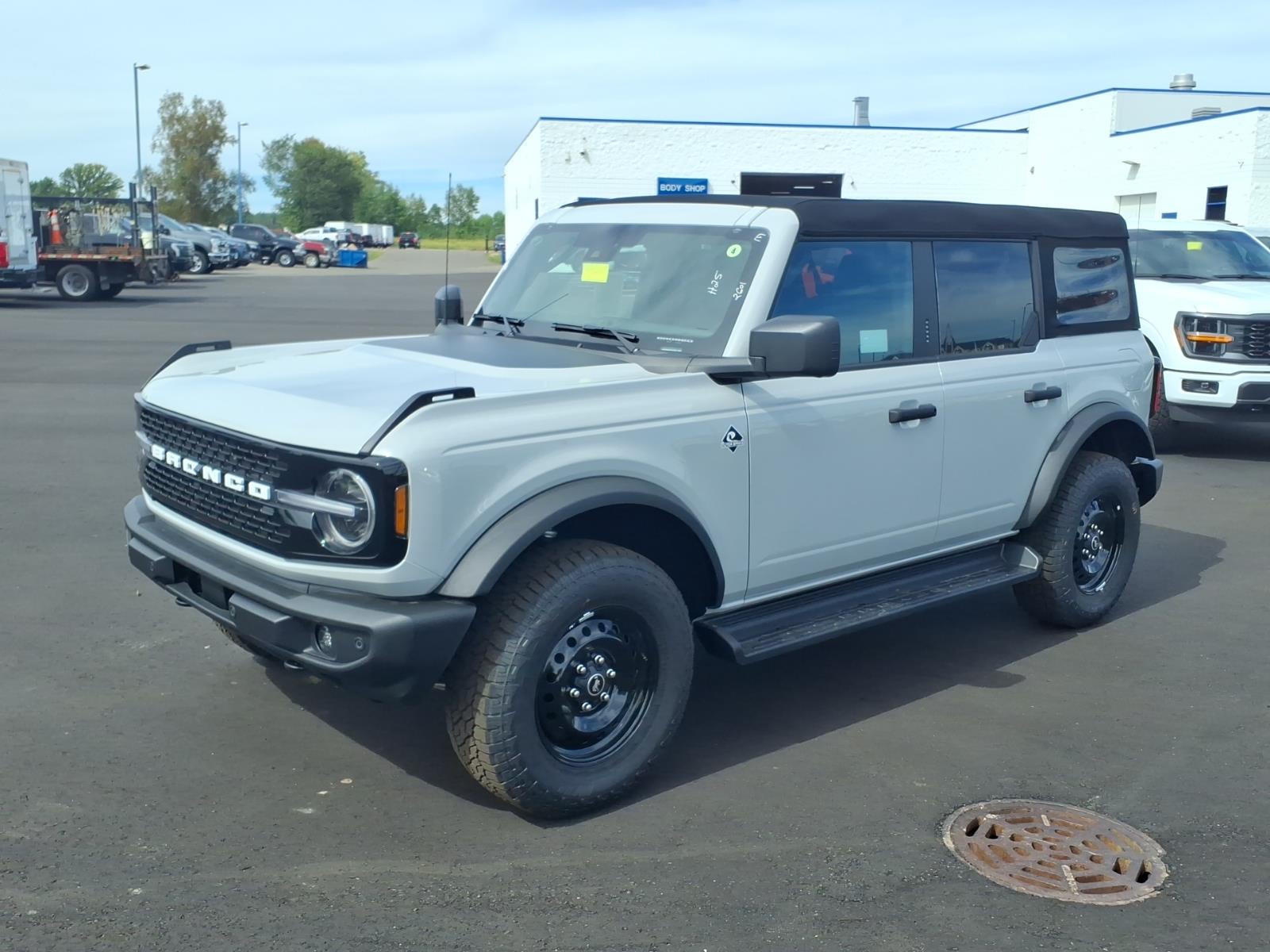 2026 Ford Bronco Outer Banks SUV