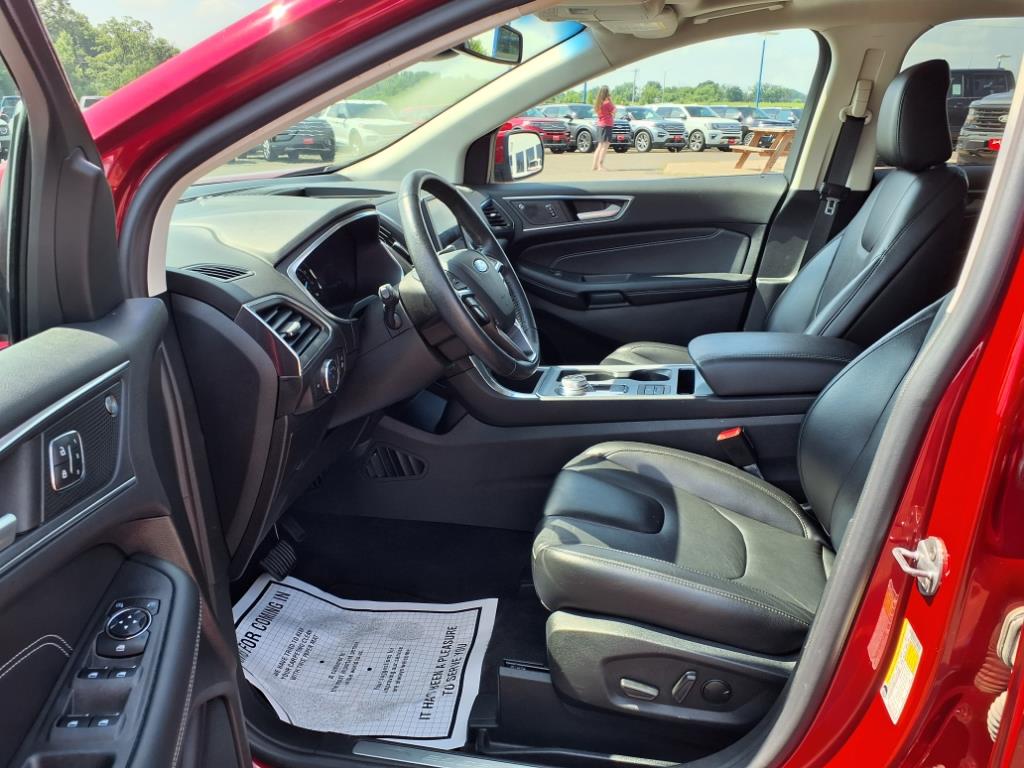 2021 Ford Edge Titanium - Photo 14