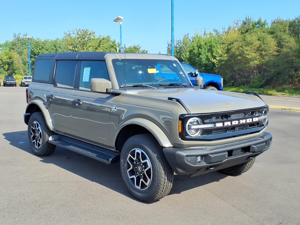 New 2026 Ford Bronco Outer Banks SUV
