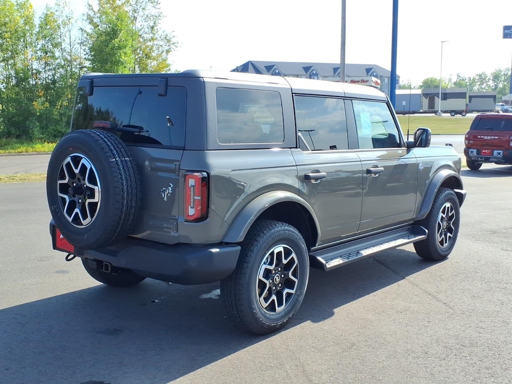 New 2026 Ford Bronco Outer Banks SUV