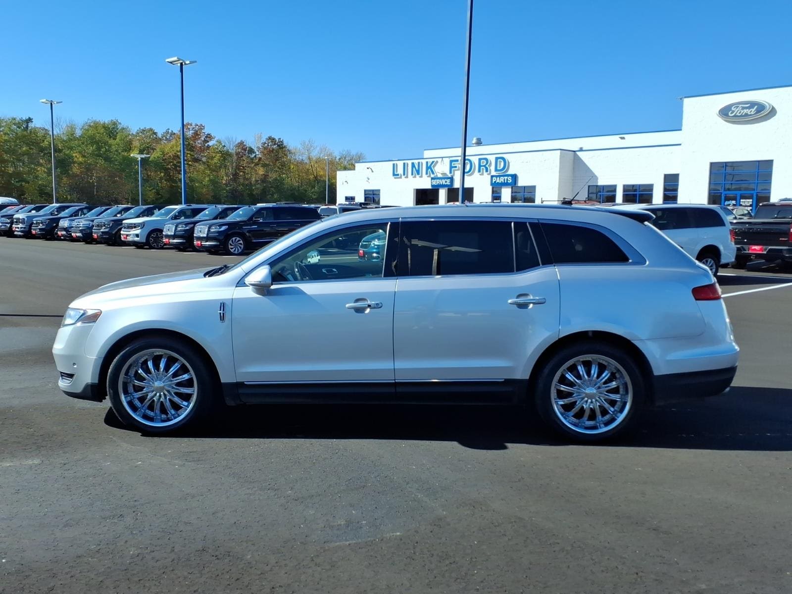 Used 2017 Lincoln MKT EcoBoost with VIN 2LMHJ5AT1HBL00520 for sale in Rice Lake, WI