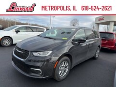 2026 Chrysler Pacifica SELECT Passenger Van