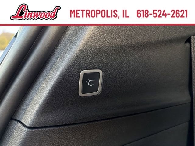 2026 Chrysler Pacifica Select - Photo 15