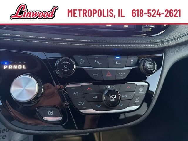 2026 Chrysler Pacifica Select - Photo 24