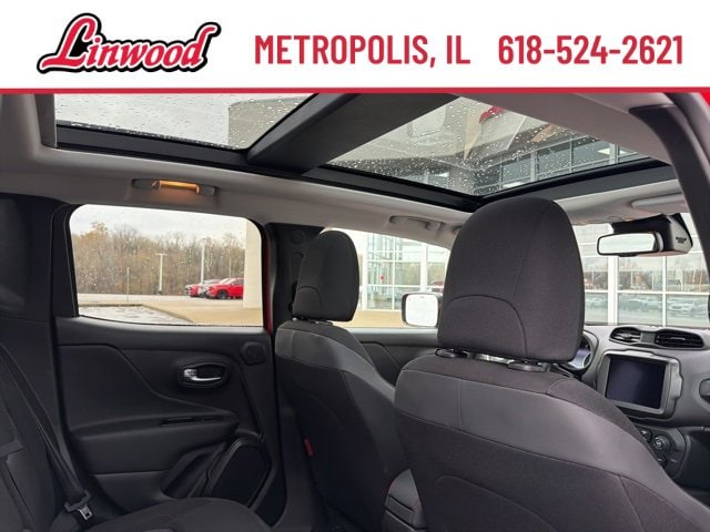 Used 2022 Jeep Renegade Trailhawk with VIN ZACNJDC14NPN70953 for sale in Metropolis, IL