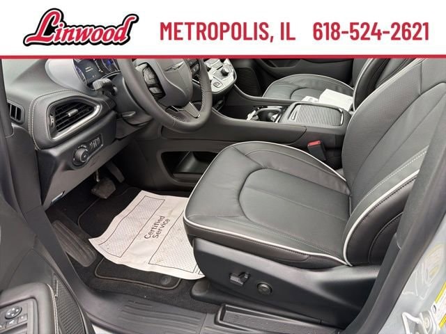 2026 Chrysler Pacifica Limited - Photo 19