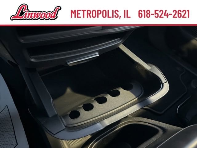 2026 Chrysler Pacifica Select - Photo 23