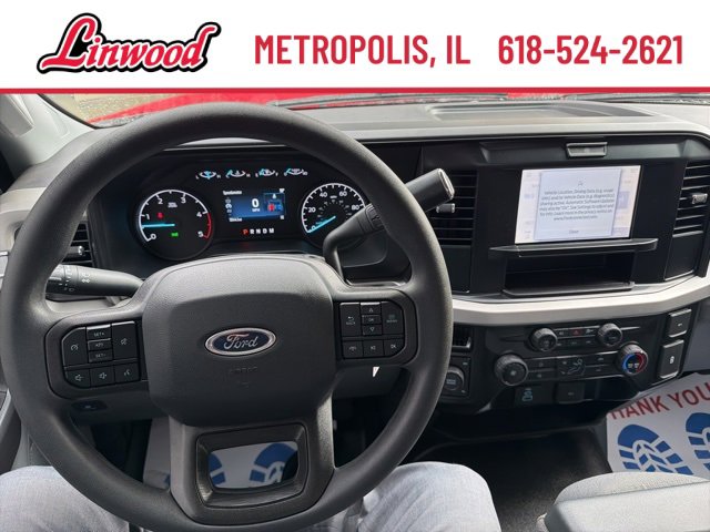 2025 Ford F-250 XLT photo 2