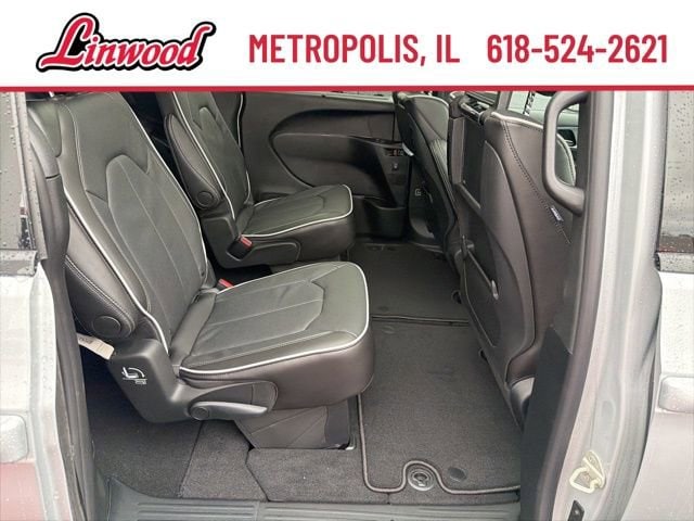 2026 Chrysler Pacifica Limited - Photo 12
