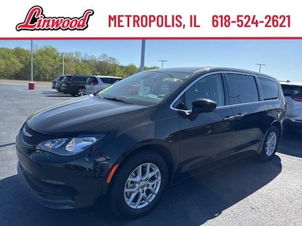 2023 Chrysler Voyager LX LX FWD