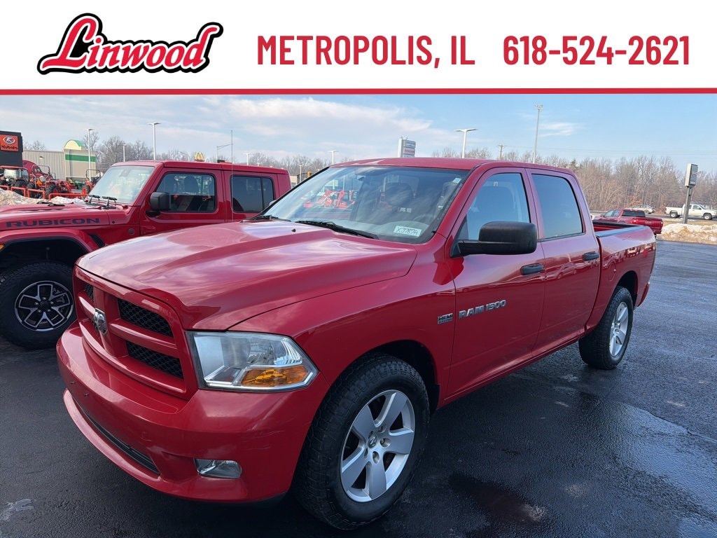 2012 Ram 1500 4WD Crew Cab 140.5 Express 