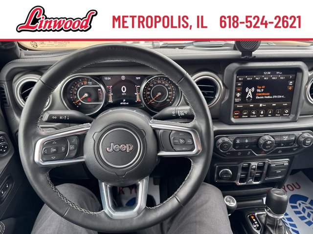 Used 2022 Jeep Gladiator Overland with VIN 1C6HJTFG0NL112364 for sale in Metropolis, IL