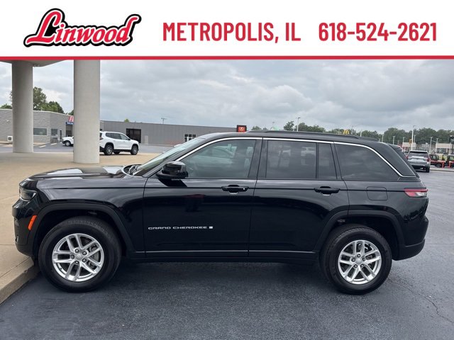 2024 Jeep Grand Cherokee Laredo photo 3