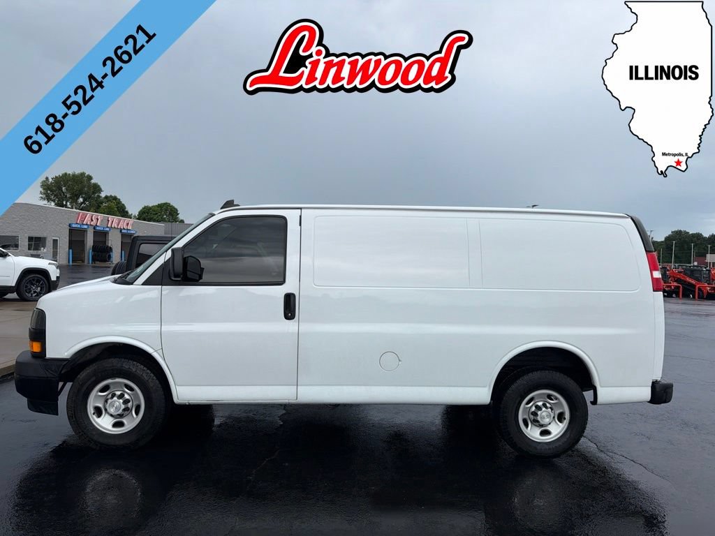 Used 2020 Chevrolet Express Cargo Work Van with VIN 1GCWGAFP1L1127337 for sale in Metropolis, IL