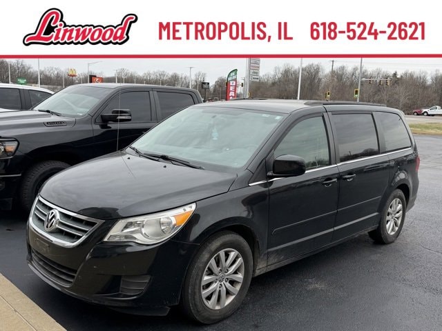 2012 Volkswagen Routan SE