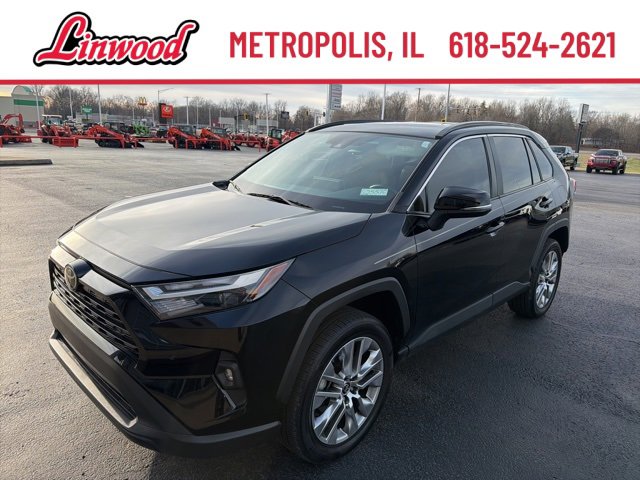 2022 Toyota RAV4 XLE Premium's photo