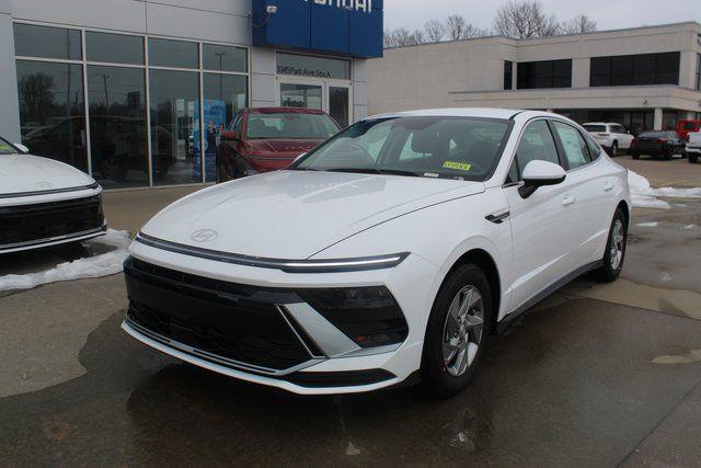 2026 Hyundai Sonata SE's photo