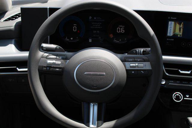 2025 Hyundai Sonata SE - Photo 13