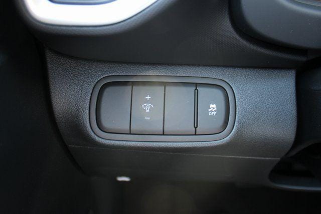 2026 Hyundai Venue SEL - Photo 14