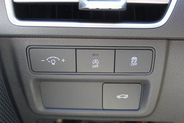 2025 Hyundai Sonata SE - Photo 12