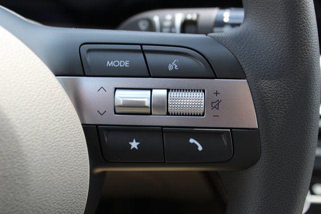 2025 Hyundai Sonata SE - Photo 15