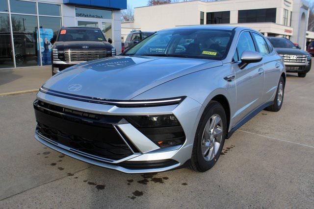 2026 Hyundai Sonata SE's photo