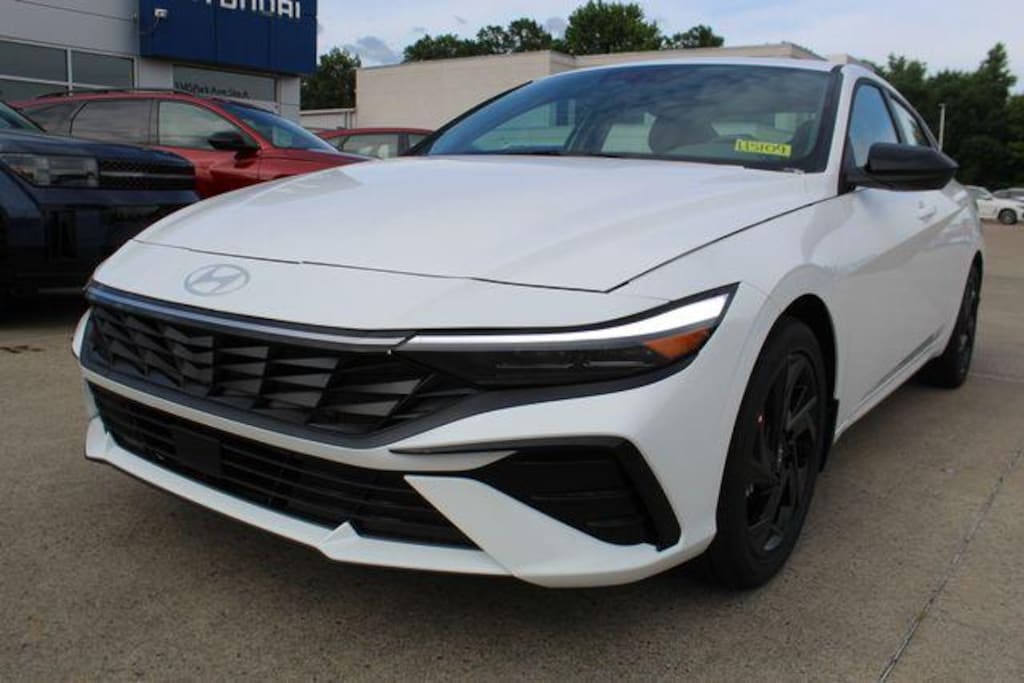 New 2026 Hyundai Elantra SEL Sport Premium Sedan
